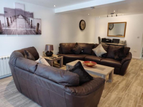 Dobbies Adults Only Boutique Apartment